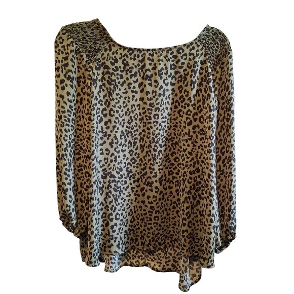 Leopard Print Womens 2X  Blouse With Smocked Shoulders & Elastic Cuffs Lightweig - Picture 1 of 7
